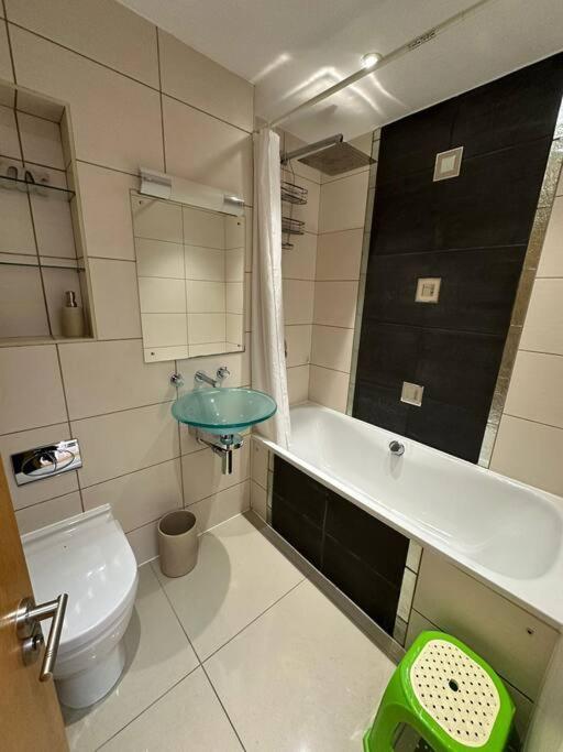 Two Br Flat 5 Mins Walk From London Eye G96 Apartment Exterior photo